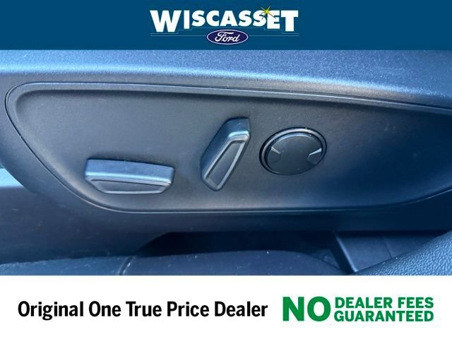 Used 2025 Ford Escape ST-Line w/ Cold Weather Package image 18