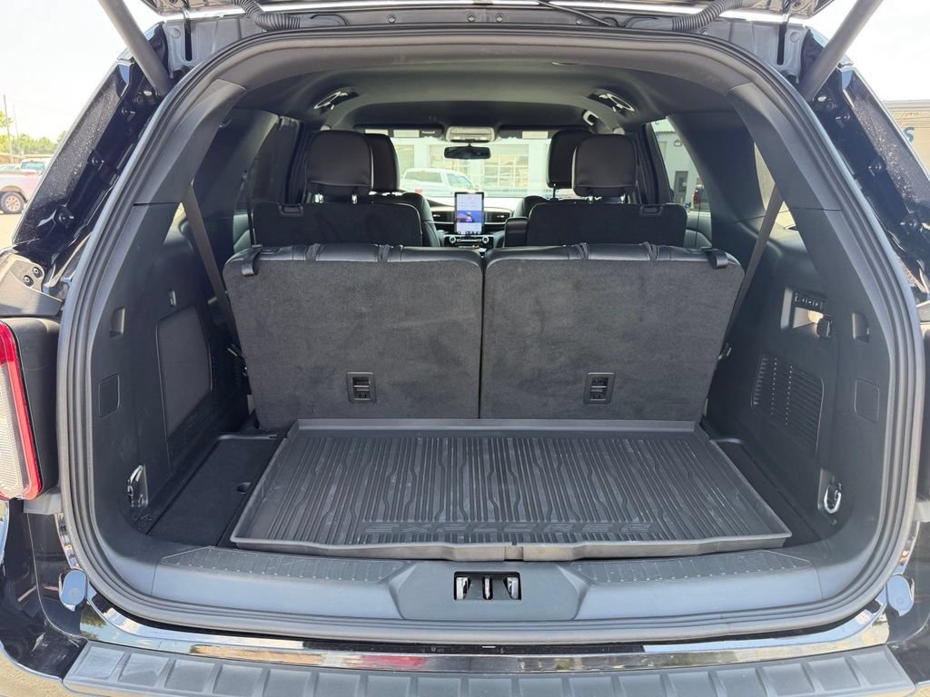 Used 2024 Ford Explorer ST w/ Equipment Group 401A AWD/4WD image 5