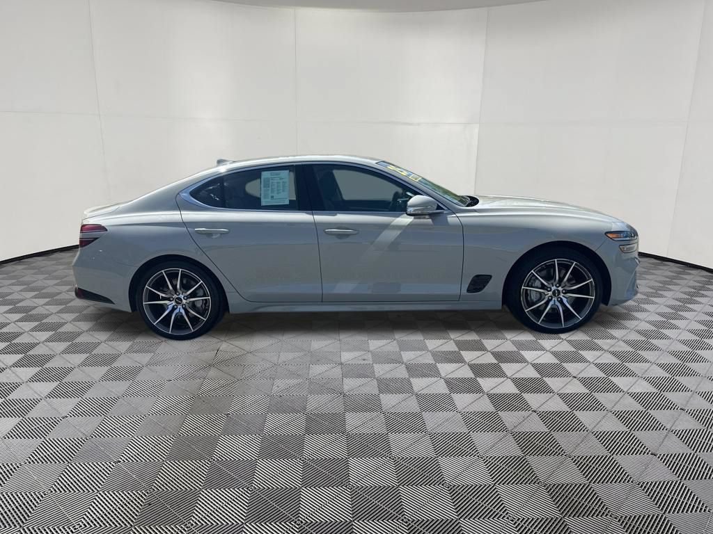Used 2025 Genesis G70 2.5T AWD/4WD image 2