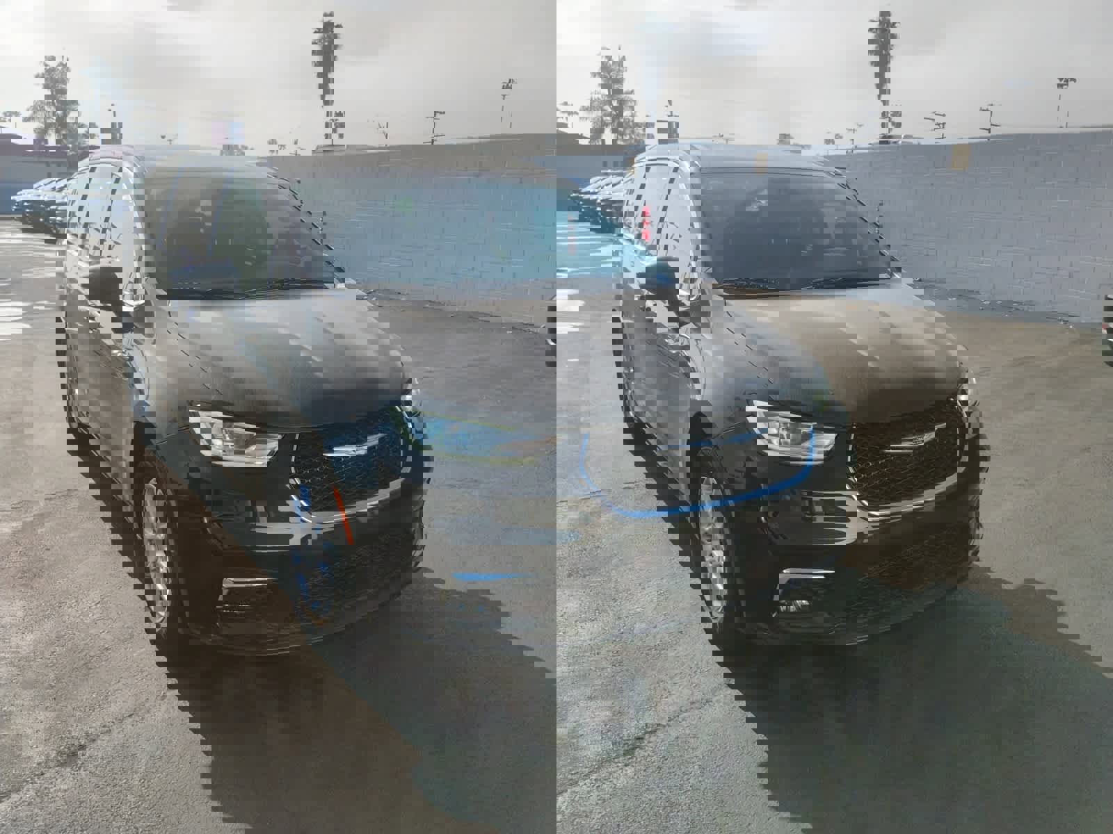 Used 2023 Chrysler Pacifica Touring-L image 6