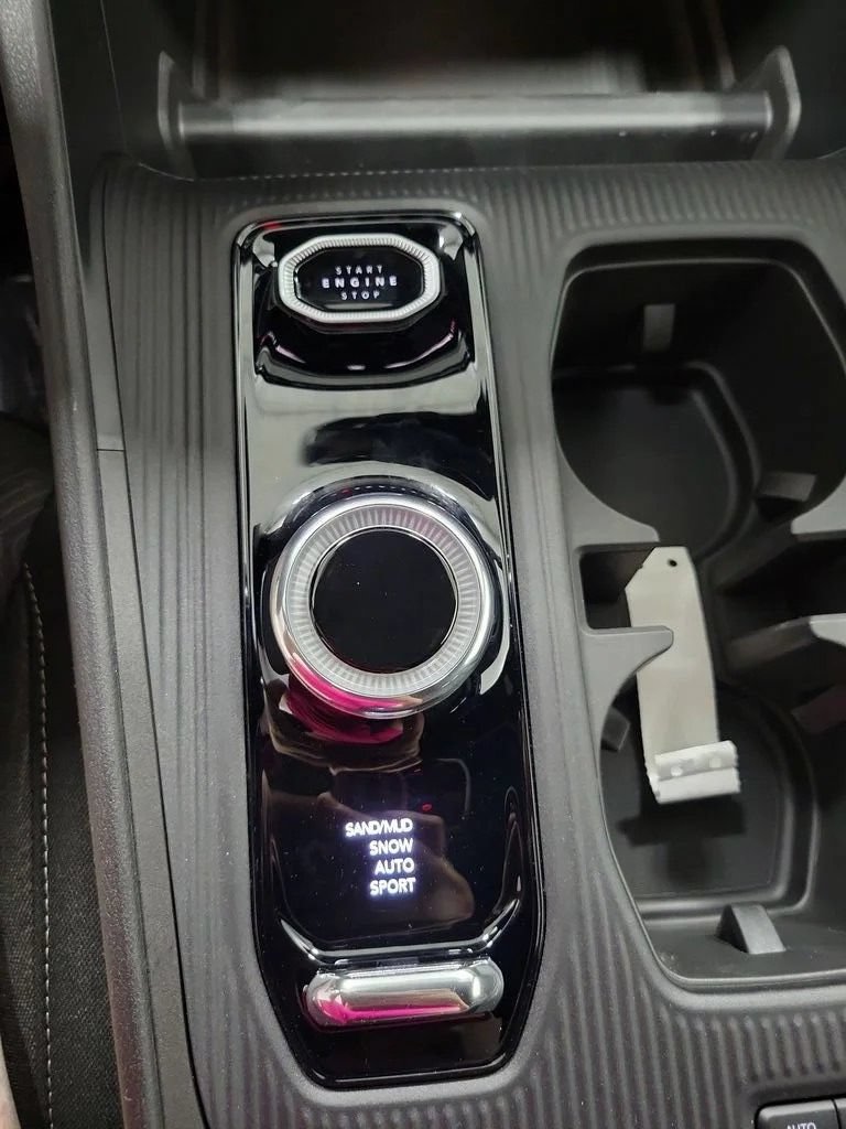 New 2026 Jeep Cherokee Laredo AWD/4WD image 13