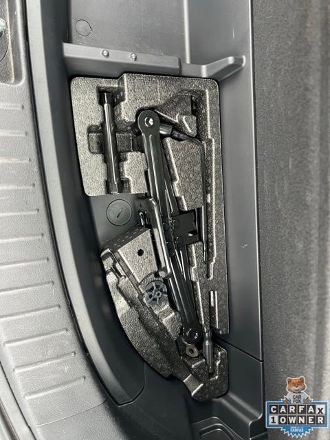 Used 2020 Hyundai Santa Fe Limited image 25