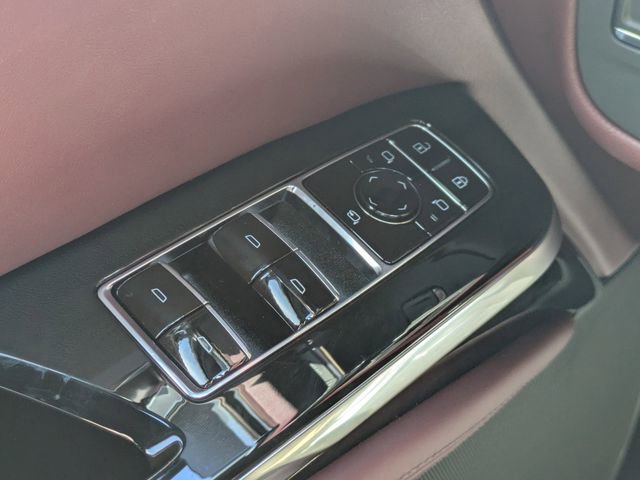 New 2026 Cadillac Escalade Luxury w/ LPO, Radiant Package AWD/4WD image 30
