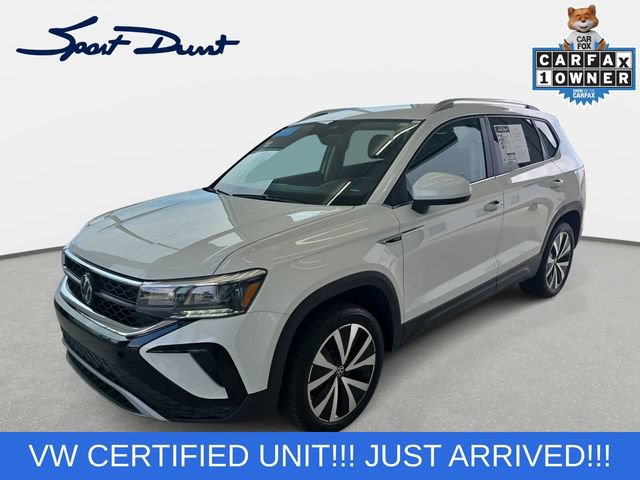 Used 2024 Volkswagen Taos SE FWD image 1