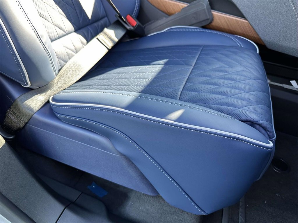 New 2026 Cadillac Vistiq Premium Luxury image 9