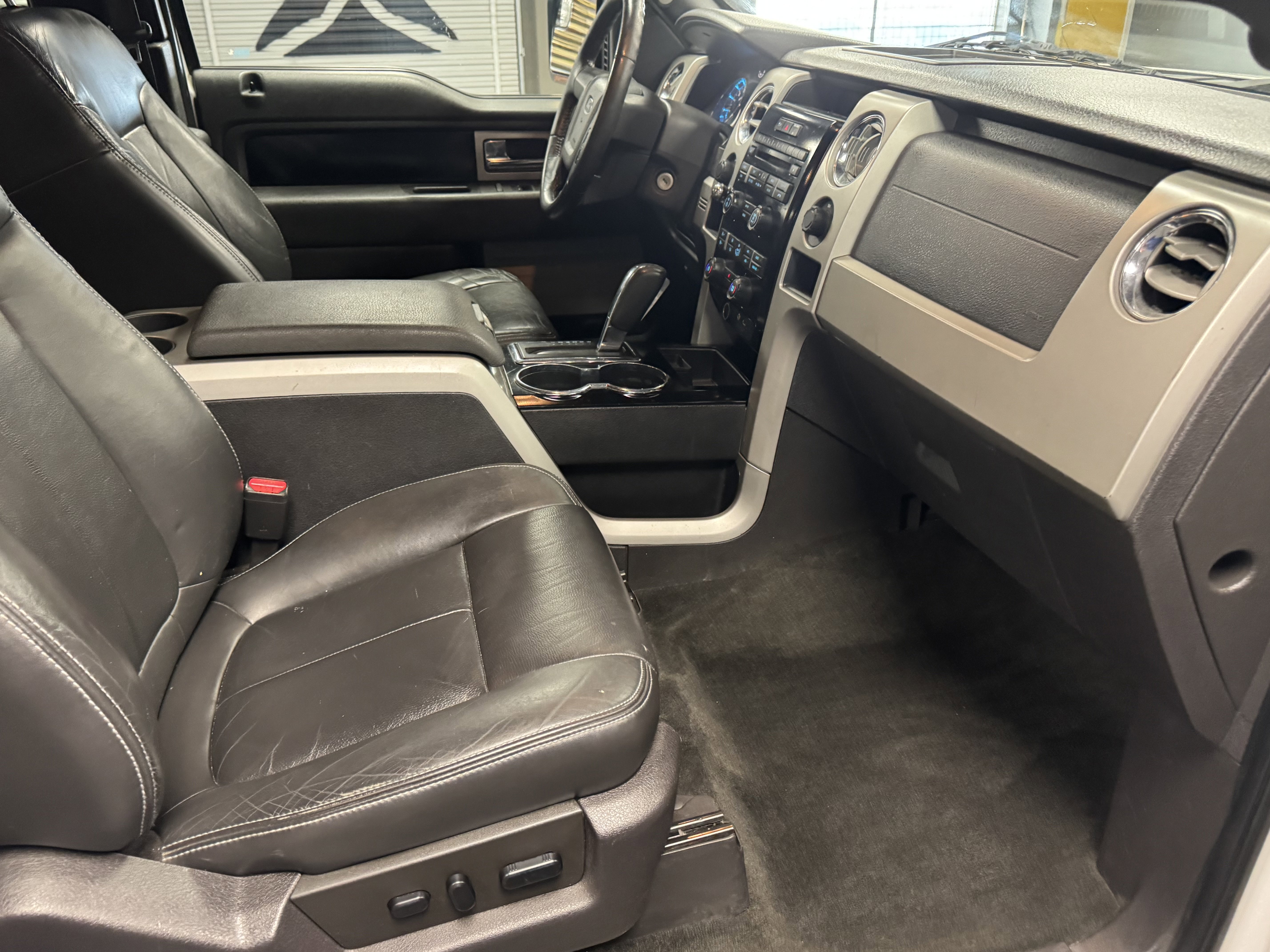 Used 2011 Ford F150 FX4 w/ FX Luxury Pkg image 9