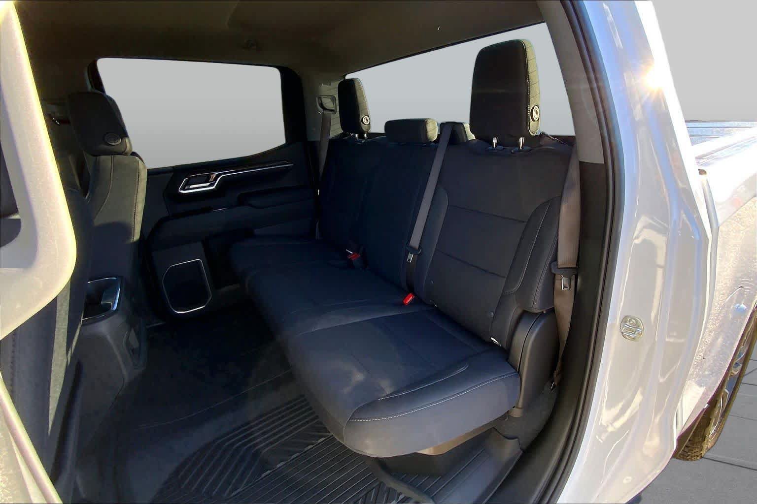 Used 2026 Chevrolet Silverado 1500 LT w/ Z71 Off-Road Package AWD/4WD image 21