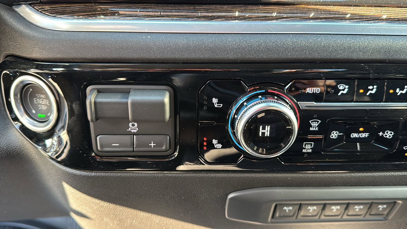 New 2026 GMC Sierra 3500 SLE image 16