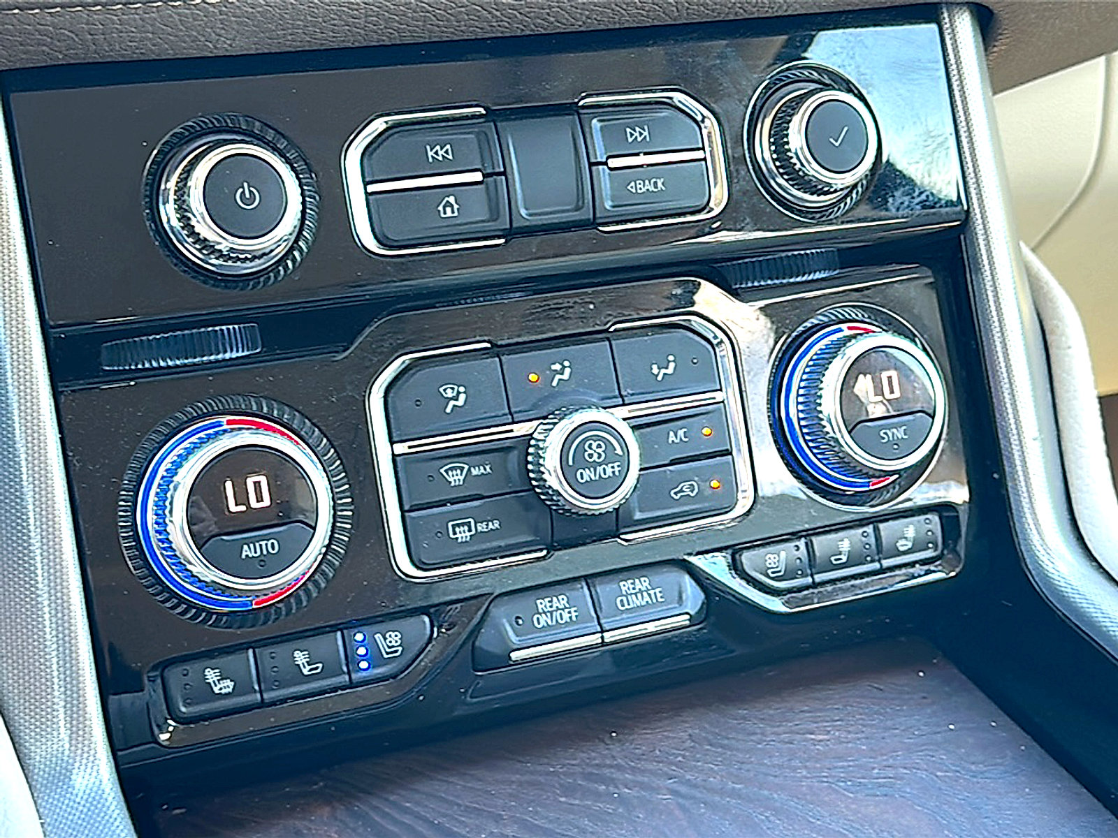 Used 2021 GMC Yukon Denali w/ Denali Ultimate Package image 37