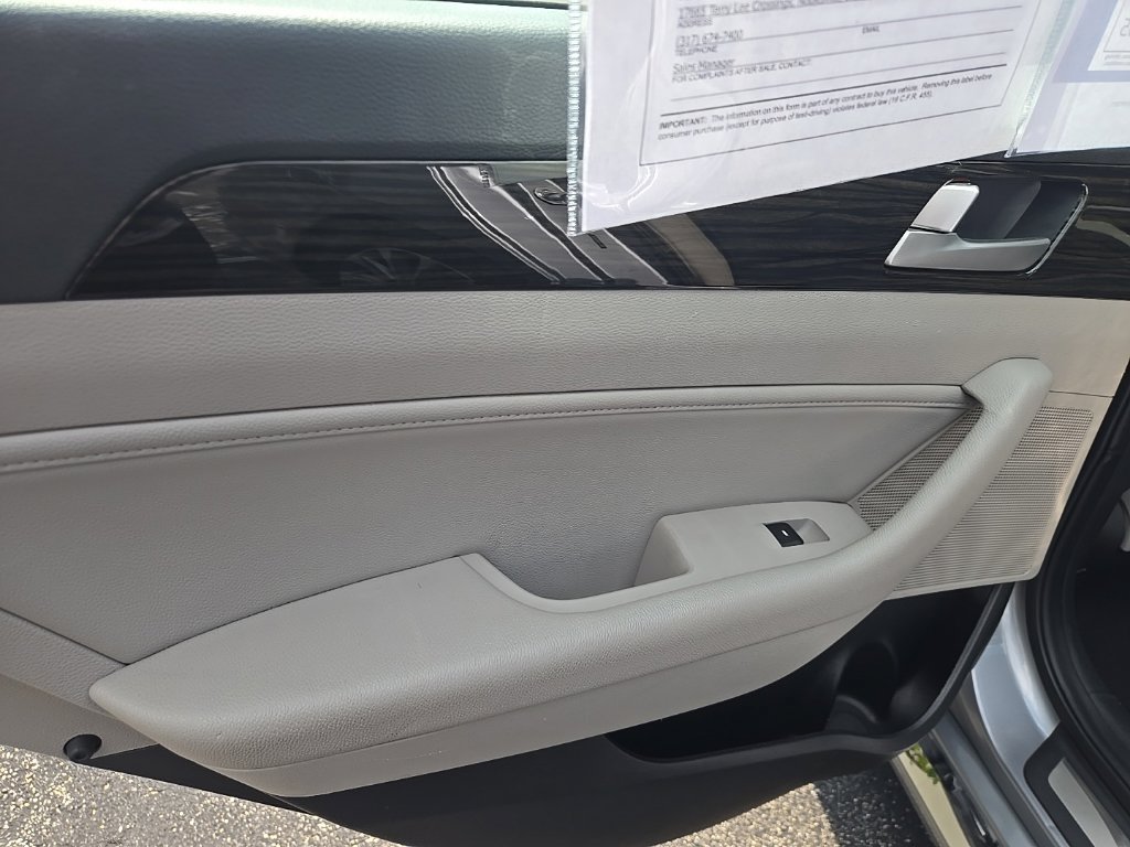 Used 2017 Hyundai Sonata Limited w/ Cargo Package FWD image 35