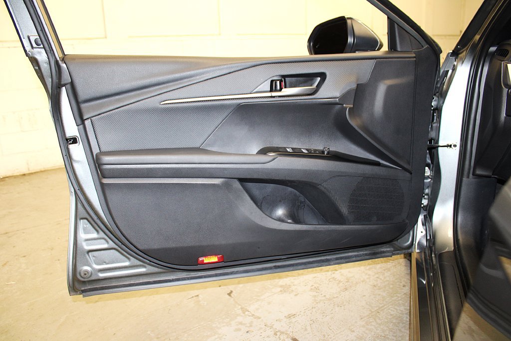 Used 2025 Toyota Camry SE w/ Convenience Package AWD/4WD image 22