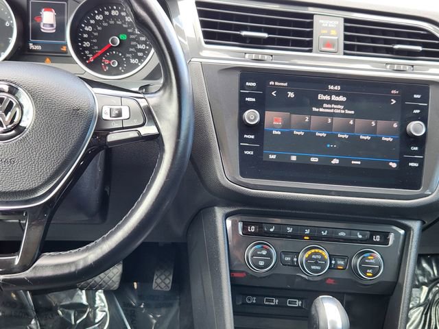 Used 2018 Volkswagen Tiguan SEL image 27
