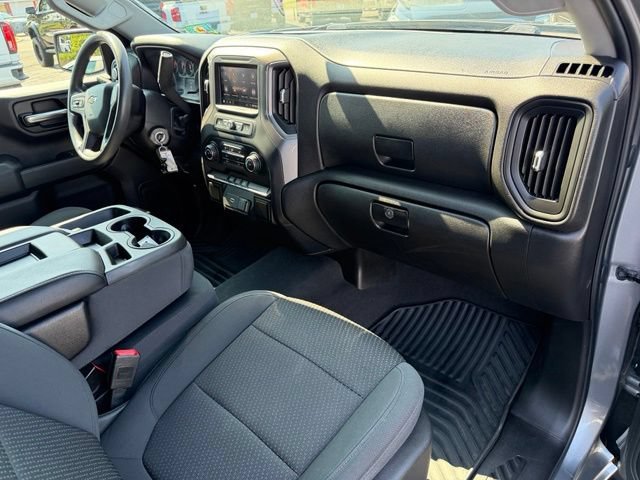 Certified 2020 Chevrolet Silverado 1500 Custom w/ Custom Value Package AWD/4WD image 18