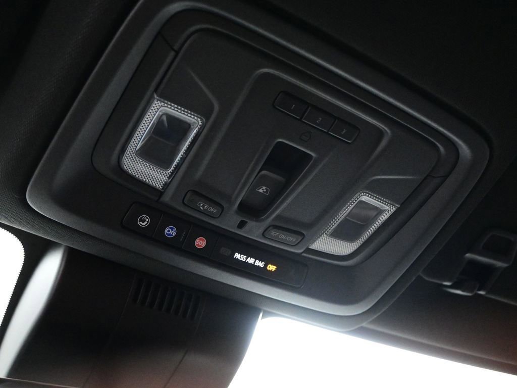 Used 2024 Chevrolet Silverado 1500 ZR2 w/ Technology Package image 33