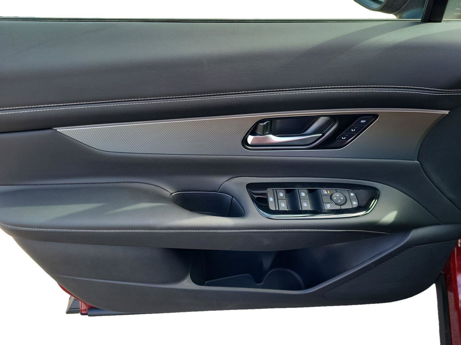 New 2026 Nissan Murano SL image 9