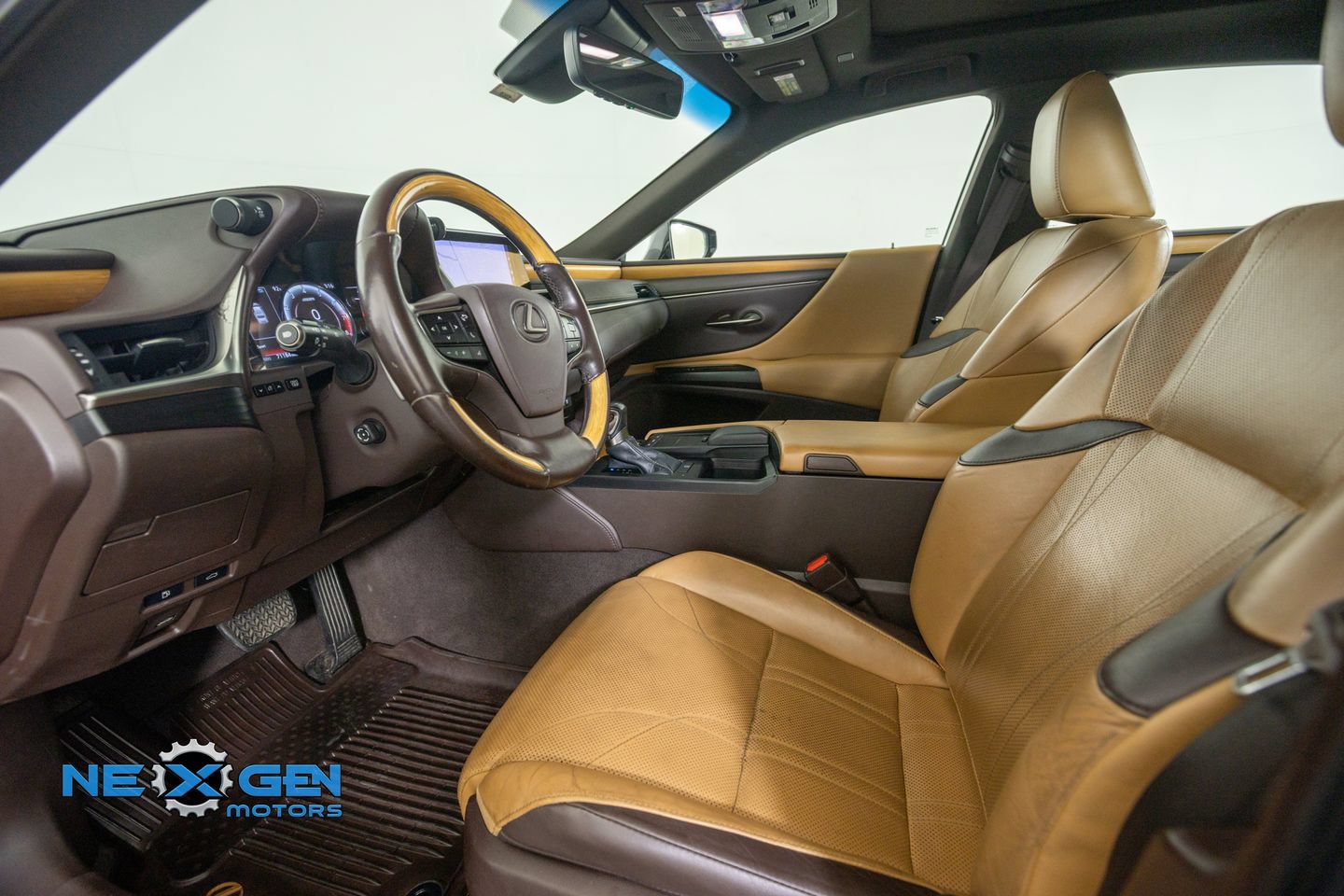 Used 2019 Lexus ES 350 w/ Accessory Package FWD image 10