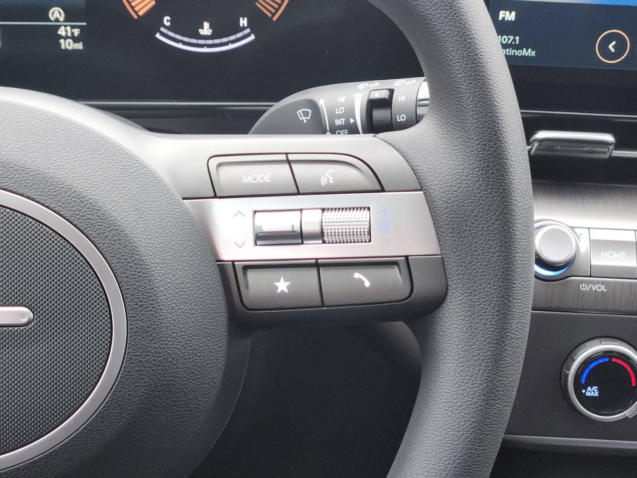 New 2026 Hyundai Kona SE FWD image 26