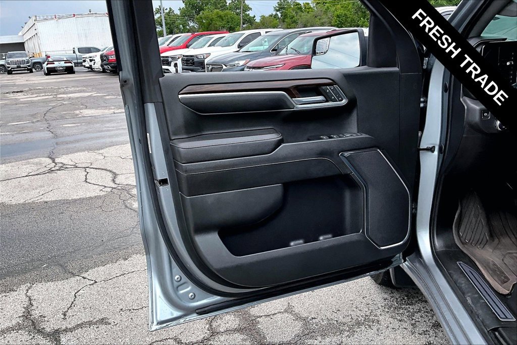 Used 2023 GMC Sierra 1500 SLT AWD/4WD image 23