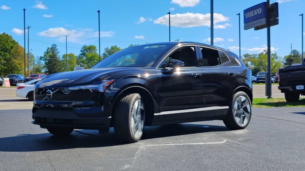 New 2025 Volvo EX30 Plus w/ Climate Package AWD/4WD image 6