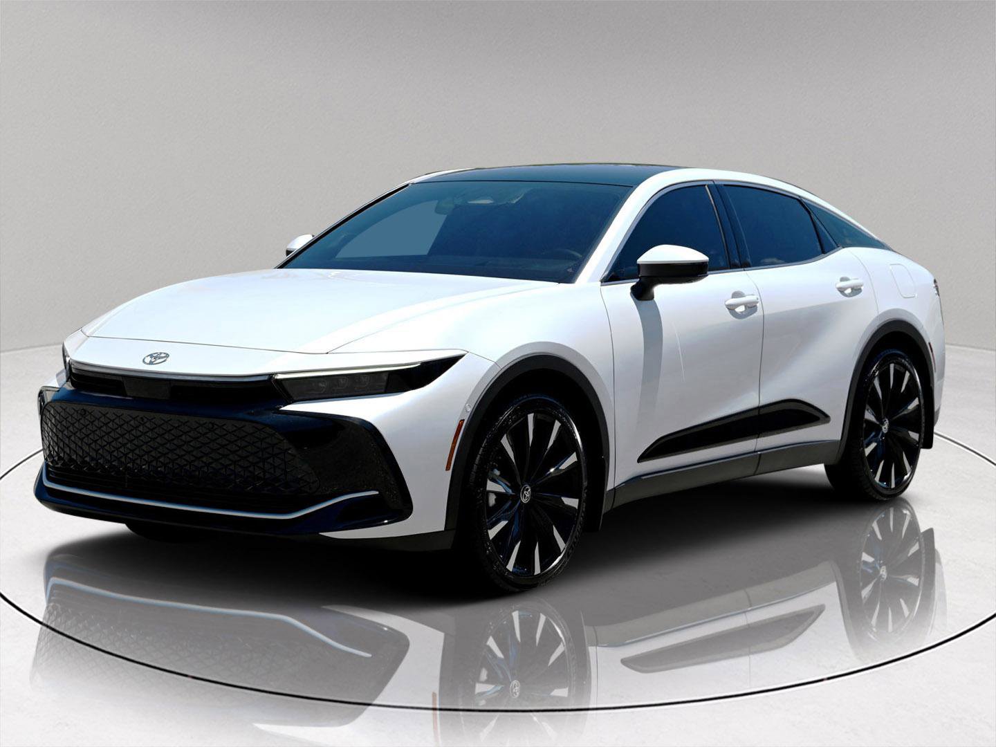 Used 2025 Toyota Crown Platinum