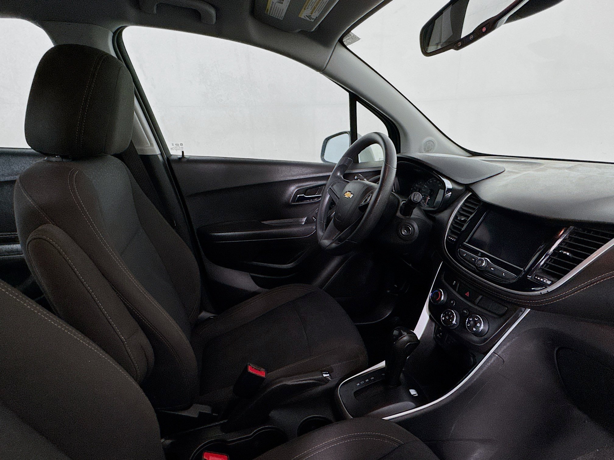 Used 2020 Chevrolet Trax LS FWD image 25