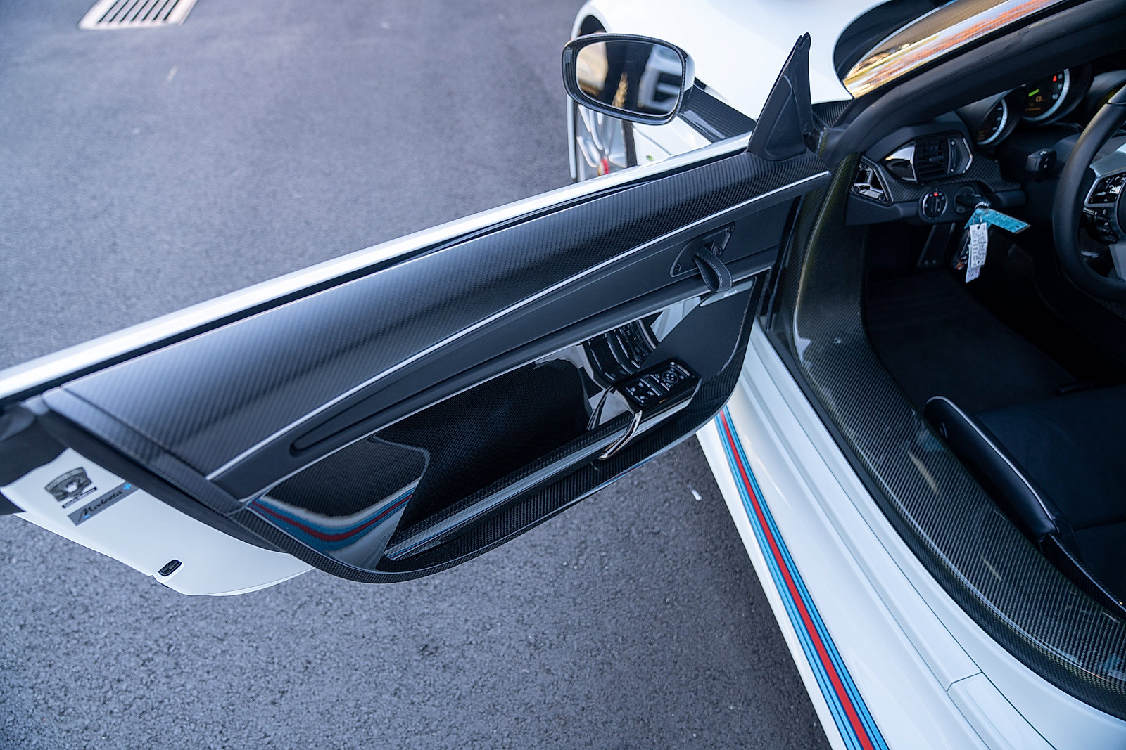 Used 2015 Porsche 918 Spyder AWD/4WD image 19