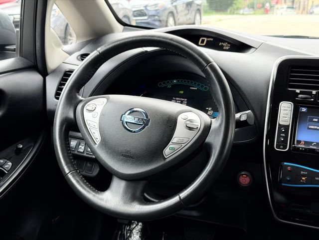 Used 2017 Nissan Leaf SL w/ Premium Package FWD image 27