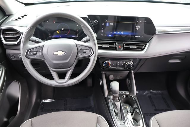 Used 2024 Chevrolet TrailBlazer LT FWD image 17