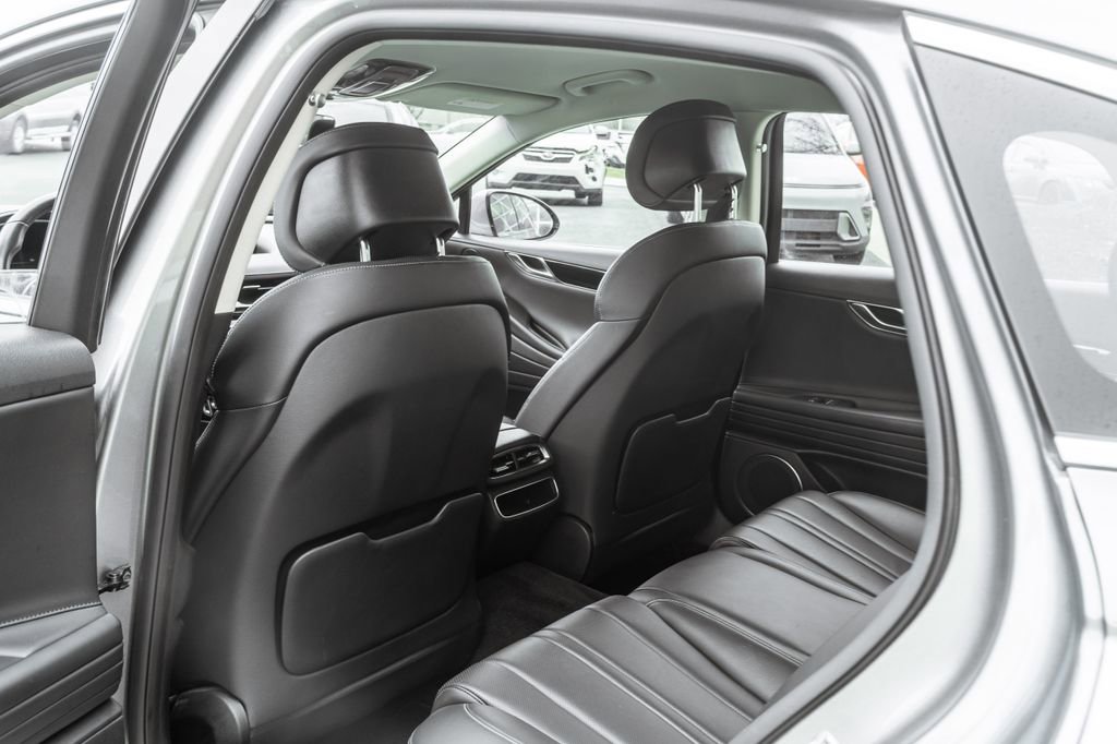 Used 2023 Genesis G80 2.5T image 29