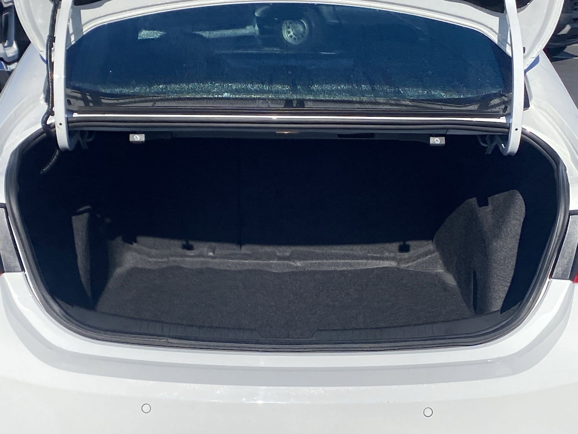 Used 2022 Chevrolet Malibu RS image 27