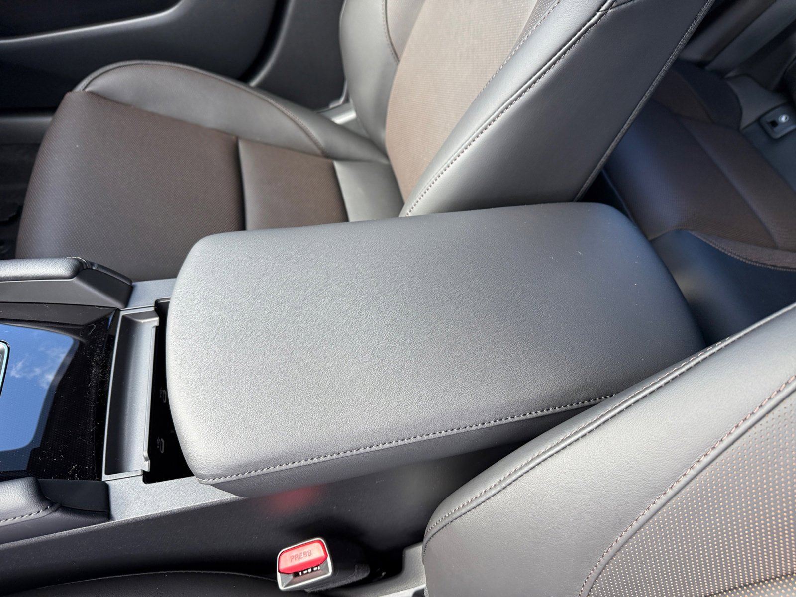New 2026 MAZDA MAZDA3 2.5 S Hatchback w/ Premium Pkg image 14