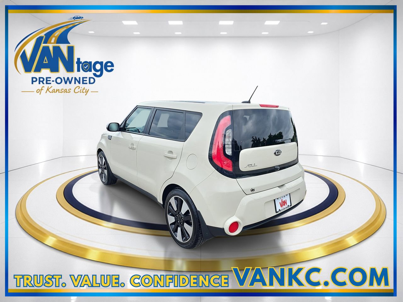 Used 2015 Kia Soul ! w/ Sun & Sound Package FWD image 9