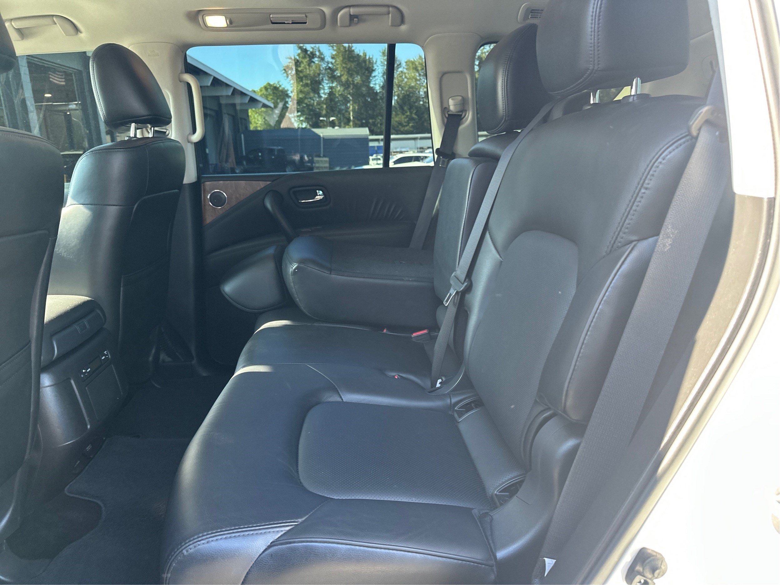 Used 2024 Nissan Armada SL AWD/4WD image 10