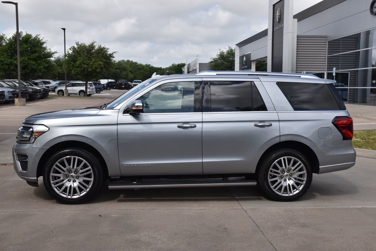 Certified 2023 Ford Expedition Platinum image 12