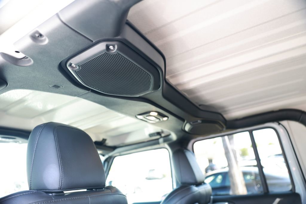 Used 2021 Jeep Gladiator Rubicon image 37