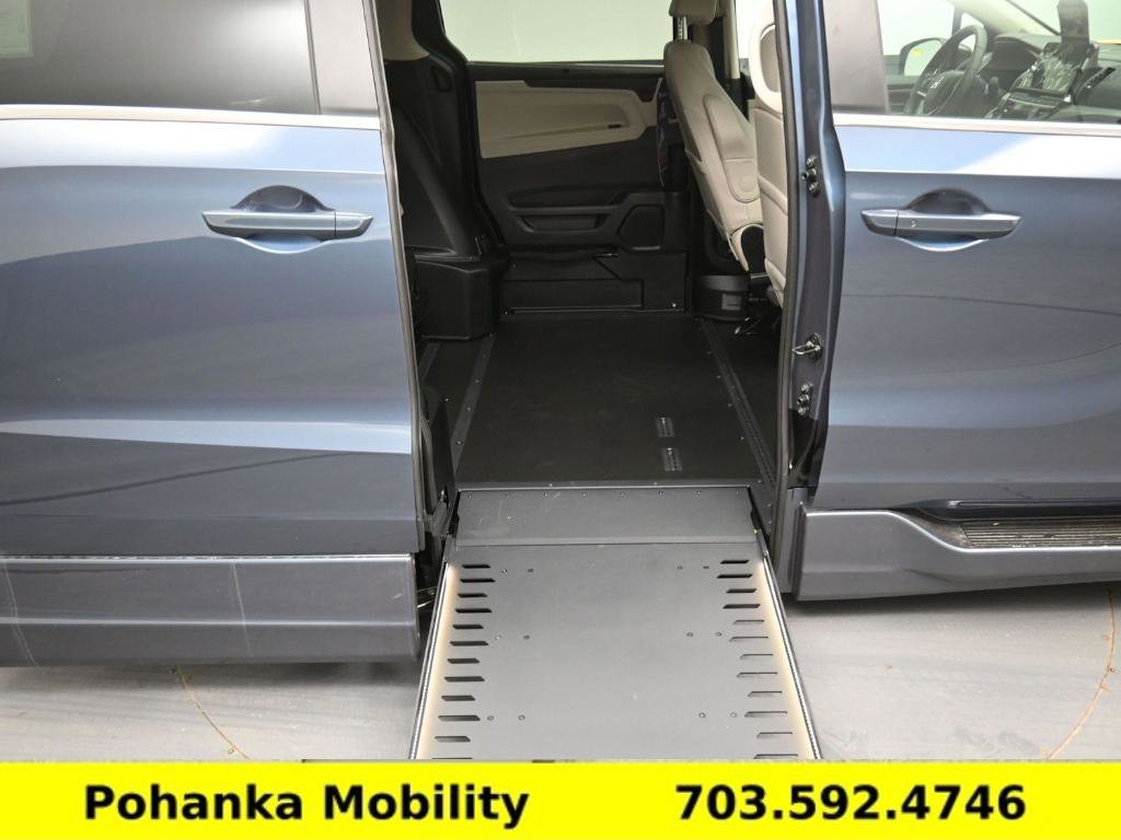 Used 2026 Honda Odyssey EX-L image 4
