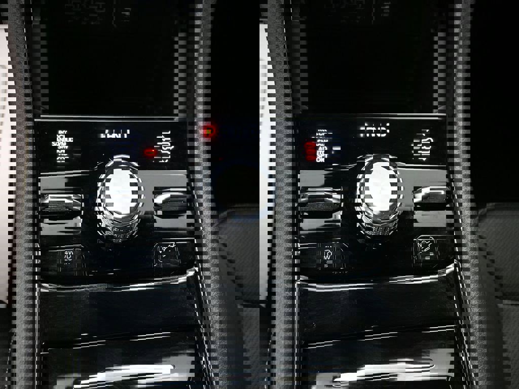 Used 2023 Jeep Grand Cherokee Overland image 17