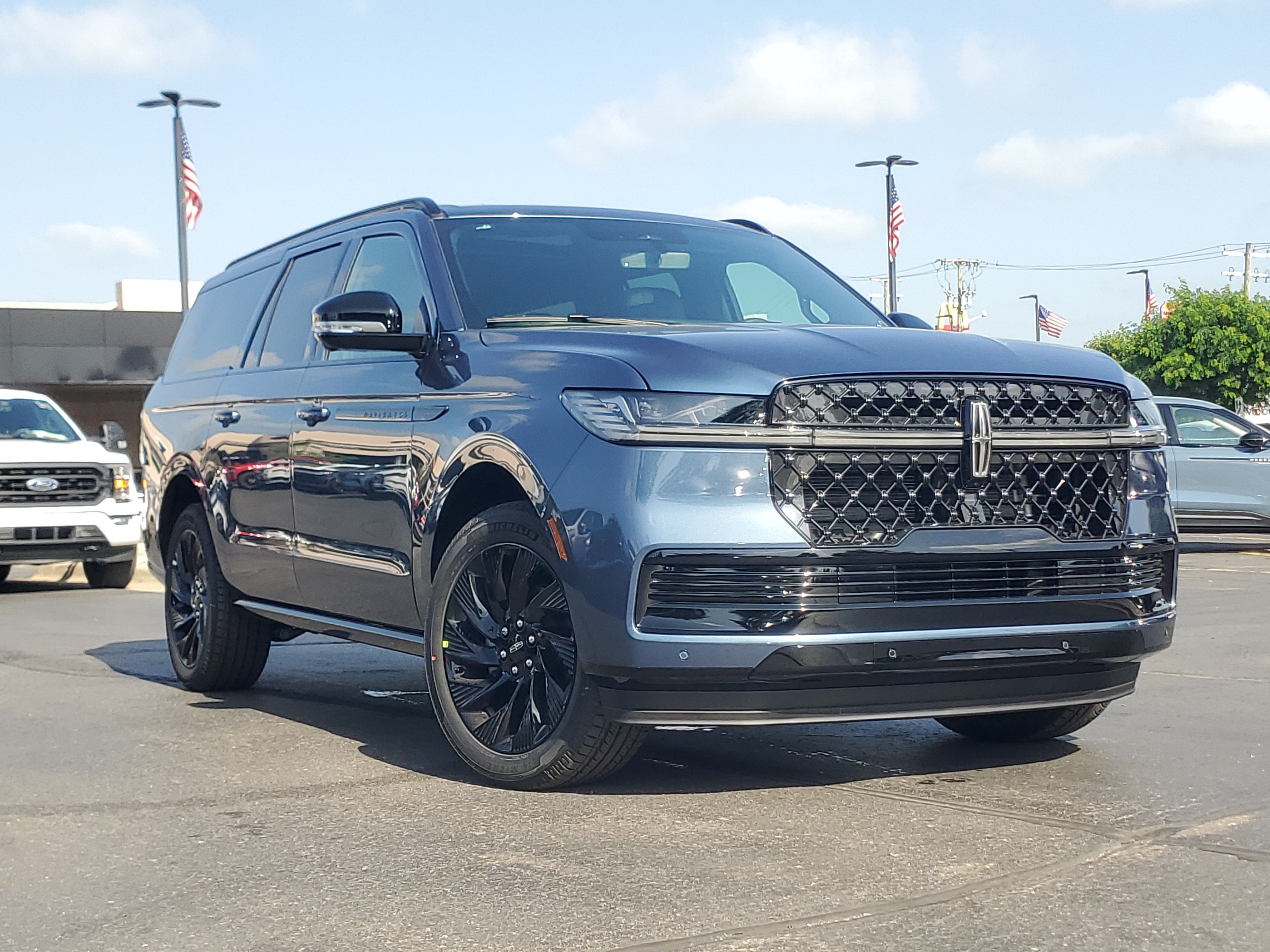 New 2027 Lincoln Navigator L Reserve w/ Jet Appearance Package AWD/4WD 360° Tour