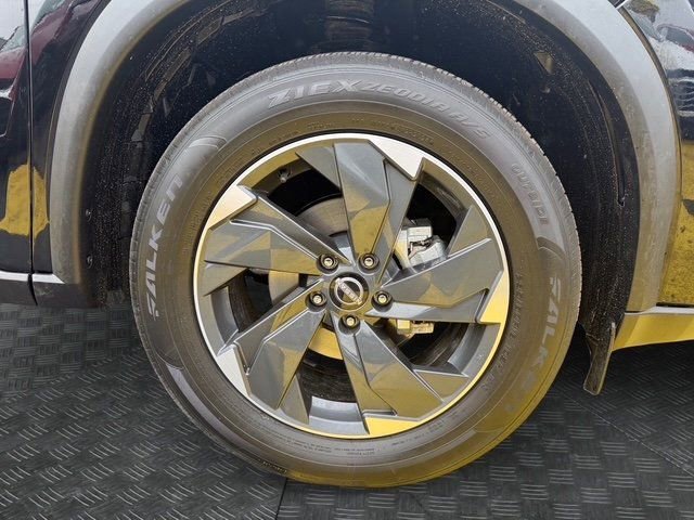 Used 2025 Nissan Rogue SV image 9