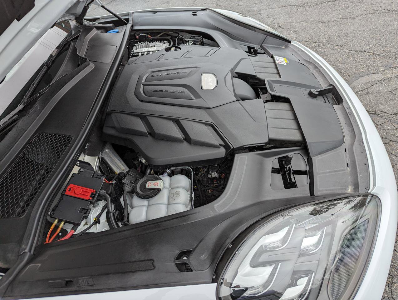 Used 2023 Porsche Cayenne Platinum Edition image 50