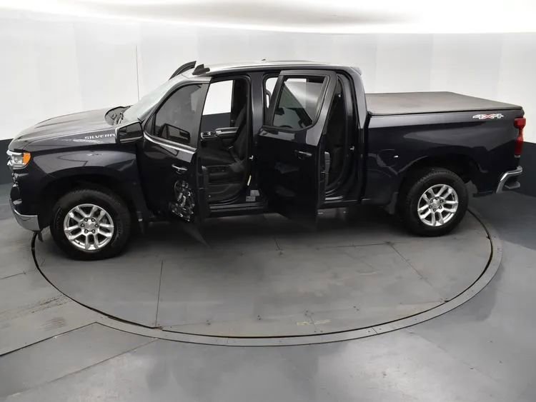 Used 2023 Chevrolet Silverado 1500 LT image 7