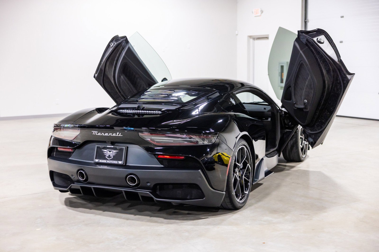 Used 2022 Maserati MC20 Coupe RWD image 9