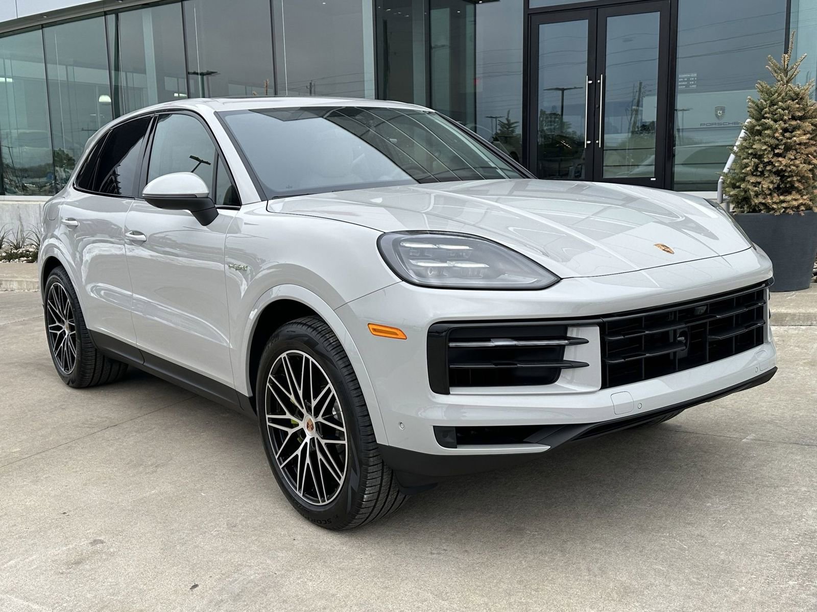 New 2026 Porsche Cayenne E-Hybrid image 9