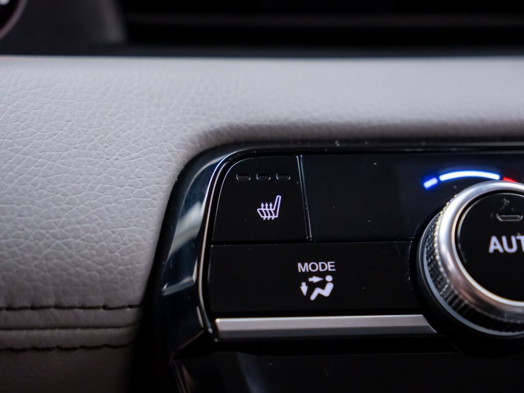 Used 2025 Honda Pilot EX-L image 27