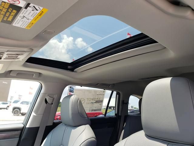 New 2026 Toyota Highlander Limited AWD/4WD image 13