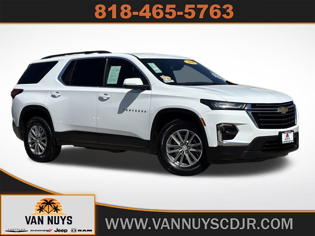 Used 2023 Chevrolet Traverse LT image 1