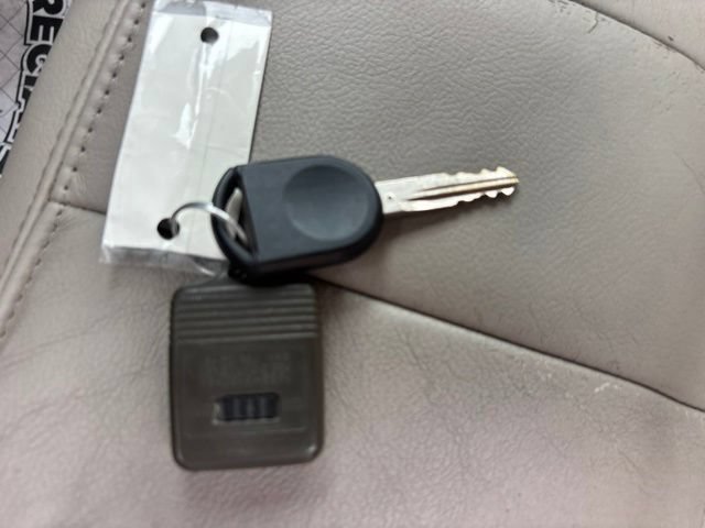 Used 2010 Mercury Grand Marquis LS RWD image 27