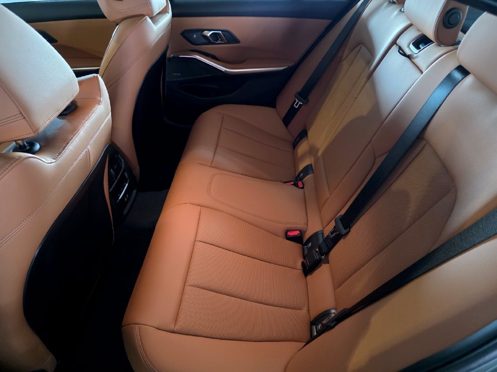 New 2026 BMW M340i xDrive w/ Premium Package AWD/4WD image 12