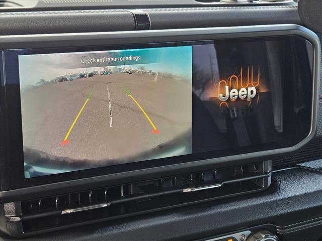 Used 2025 Jeep Wrangler Rubicon w/ Convenience Group image 14