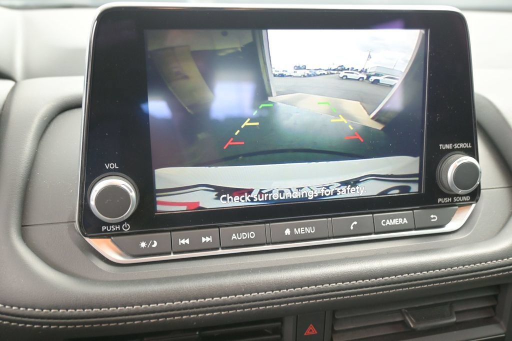 Used 2024 Nissan Rogue S FWD image 31